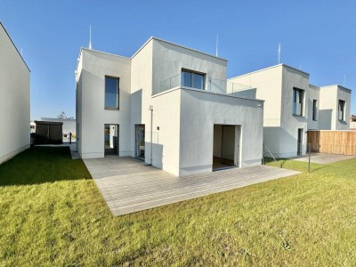 SONNENWEIHER - TRAUMHAUS AM SEE MIT GARTEN + EIGENEM STEG