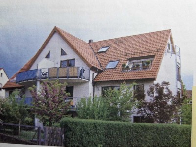 Zentrumsnahe, helle 3-Zimmer-Wohnung in Südlage mit Balkon und EBK in Fellbach