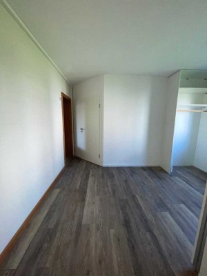 Zentrale 3-Zimmer-Wohnung mit großzügigem Raumangebot zu vermieten in Wiehl-Drabenderhöhe