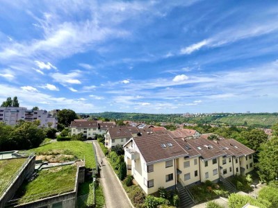 Penthousewohnung mit großer Dachterrasse und unverbaubarem Blick in Stuttgart-Neugereut