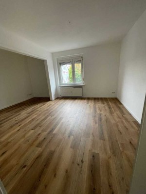 Frisch renovierte 4-Zimmer Wohnung. Jetzt Chance ergreifen!