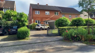 Top-Zweifamilienhaus mit 2 Eingänge auf großem Grundstück incl. mögl. Bauplatz in bester Wohnlage!