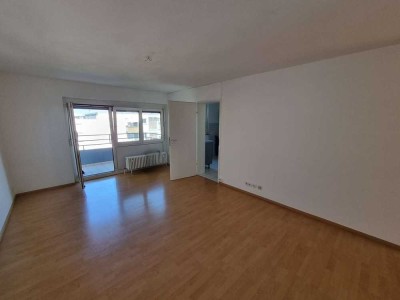 Helle 3-Zimmer-Wohnung mit Balkon und Blick ins Grüne