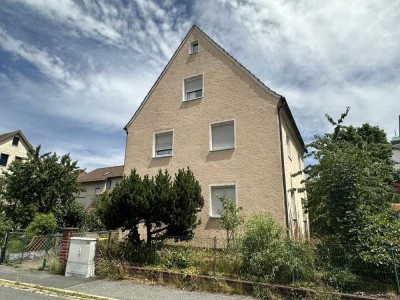 Neustadt b. Coburg - Handwerkerobjekt - Wohnhaus mit Potential in ruhiger Wohnlage