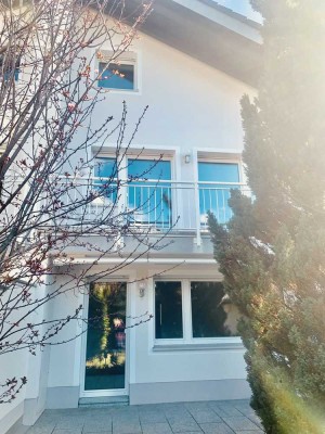 KFW 55 Doppelhaushälfte in ruhiger Lage in Aubing, München