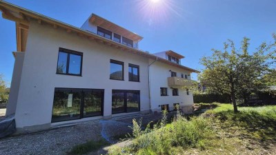 Erstbezug nach Kernsanierung: Wunderschöne 2-Zimmer-Wohnung, gehobene Ausstattung & großer Balkon
