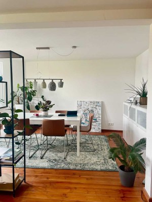 Helle 3,5-Zimmer Wohnung mit Balkon im 2. OG im schönen Zentrum von Solingen-Wald