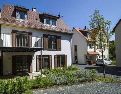 Stilvolles, neuwertiges Einfamilienhaus in schönem Dorfensemble