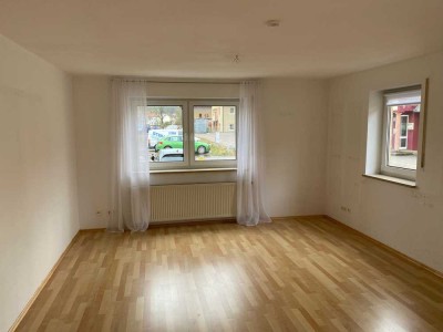 Stilvolle 3-Zi-Wohnung mit Balkon in Wenzenbach