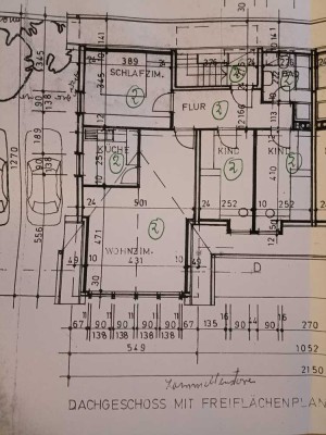 Schöne 4-Zimmer Dachgeschosswohnung mit weitem Ausblick