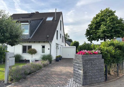 Moderne Doppelhaushälfte in bester Lage der Waldsee - Siedlung