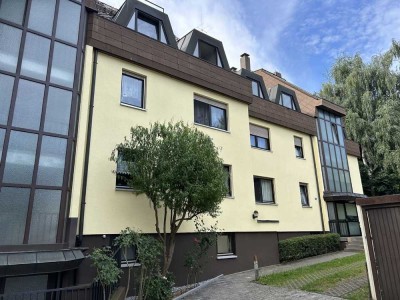 helle 2 Zimmer ETW mit Loggia und Balkon sowie Stellplatz!!!