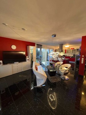 Hochwertige barrierefreie 3-Zimmer Erdgeschosswohnung mit Garten