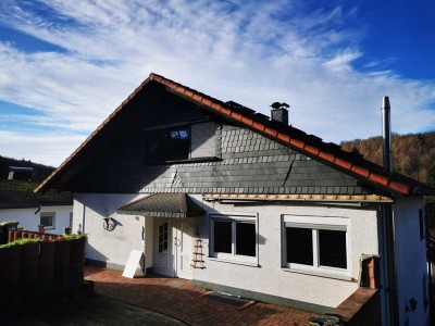 Reizendes freistehendes Einfamilienhaus mit Einliegerwohnung. Provisionsfrei