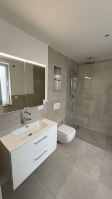 Neubau-Erstbezug: 98qm 3-Zimmer-Wohnung mit Terrasse - Köln Worringen mit Terasse
