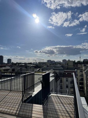 Penthouse mit Aufdachterrasse - Blick auf den Fernsehturm - Neubau - Energieeffizienzklasse A+