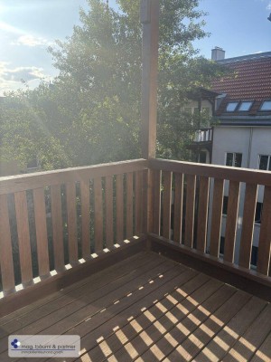 2 Zimmer mit Balkon und Aussicht