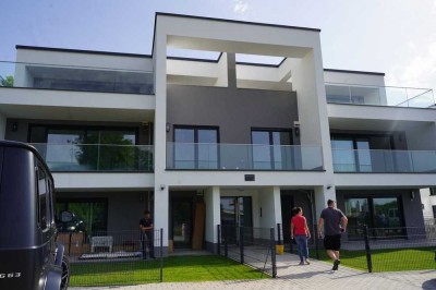 Moderne 2-Zimmer-Wohnung mit großzügigem Balkon in gepflegtem Neubau