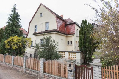 Großzügige Einfamilienhausvilla in Bestlage oberhalb von Radebeul-Mitte!