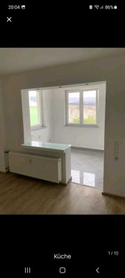Zwei-Zimmer-Wohnung mit Einbauküche (Pflichtübernahme)