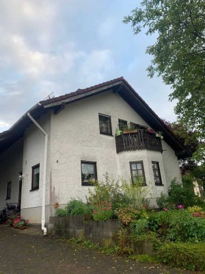 Gepflegte 3-Raum-DG-Wohnung mit Balkon und Einbauküche in Gaildorf