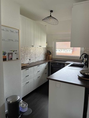 Moderne neue 3 Zi Wohnung mit neuer EBK in Top Lage