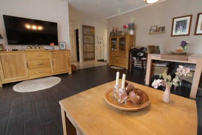 Attraktive 3-Zimmer-Parterrewohnung 71,70 m² mit Terrasse und Garten in ruhiger Lage .