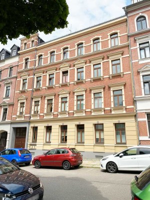 Möblierte 2-Raum Wohnung mit Einbauküche in zentraler Lage zu vermieten