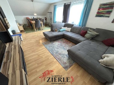 Oben ist es am Schönsten, 3,5 Zimmer DG-Wohnung mit eigener Terrasse und vorhandener EBK!