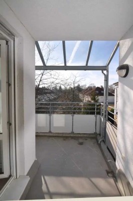 2 Zi-Dachgeschosswohntraum mit Balkon. Vermietet.