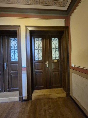 Bezugsfreie 5 Raum Komfortwohnung in Stötteritz
