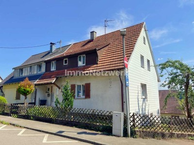 Neubezug nach Sanierung! DHH mit 2 Einheiten, Garten &
Garage–ideal für Familie oder Kapitalanleger