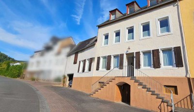 Sanierungsbedürftiges Forsthaus mit Garage und schönem Außenbereich