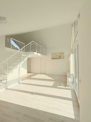 Besonders und individuell - sanierte helle 111 qm Maisonette: 4,5 Zimmer + Hobby + Galerie