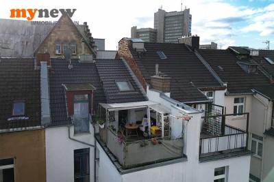 mynew: Direkt hinter dem Landgericht! Altbauvilla mit möglicher Wohn-Büro-Kombination!