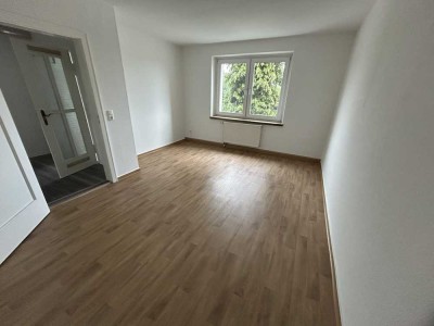 2-Raum Wohnung für Azubi´s und Studenten - WG geeignet !