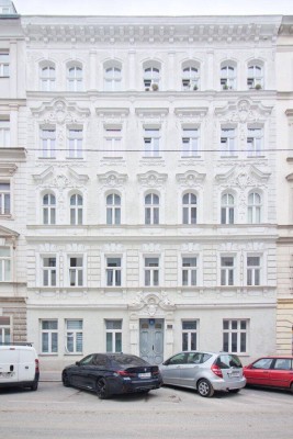 Preisgünstige 3 Zimmer Altbau-Wohnung | ruhige Wohngegend | zentral begehbar