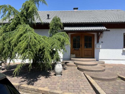 Einfamilienhaus mit großzügigem Garten in Top - Wohnlage