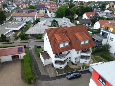 Hübsche Doppelhaushälfte mit zwei Wohnungen - Zweigenerationenhaus -  in Waldstetten