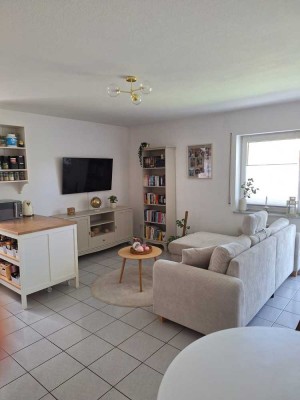 Stilvolle EG-Wohnung mit Terrasse, EBK und Stellplatz in Linsengericht