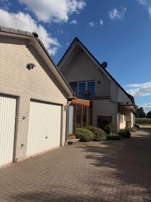 4-Raum-Doppelhaushälfte mit Wintergarten, EBK und Garage in Drebber