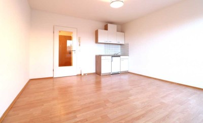 Schöne gepflegte, teilrenovierte 1-Zi.-Wohnung, TG-Stellplatz, ideal für Studenten