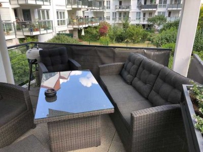 Barrierefrei moderne Balkon-Wohnung mit 2 Stellplätzen in zentraler aber ruhiger Lage von Schwalbach