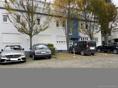 Wunderschöne 2 Zimmer Wohnung mit Dachterrasse und Einbauküche am Volkspark