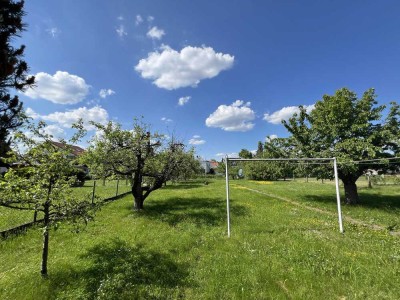 „Eine wahre Perle in Neuhausen“. Attraktive, sonnige DHH in ruhiger, familienfreundlicher Wohnlage.