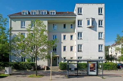 Sanierte Singlewohnung 1.5 Zimmer mit Terrasse und Wannenbad  ab sofort!