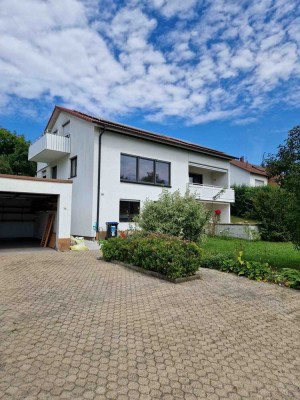 Geräumiges, günstiges 2 Familien-Haus in Rottenburg-Hailfingen