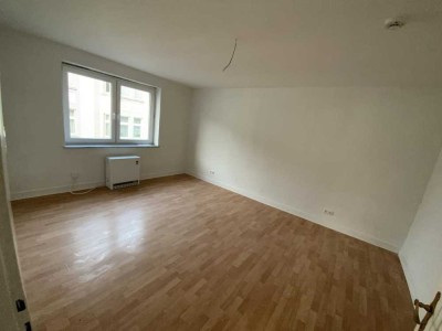 Renovierte 2 Zimmer Wohnung in Essen mit großer Küche!