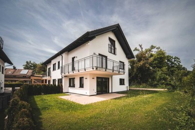 ERSTBEZUG! Modernes Reiheneckhaus mit gehobener Innenausstattung in Stephanskirchen
