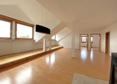 4-Zimmer-DG-Wohnung inkl. Gartenanteil und Garagenstellplatz